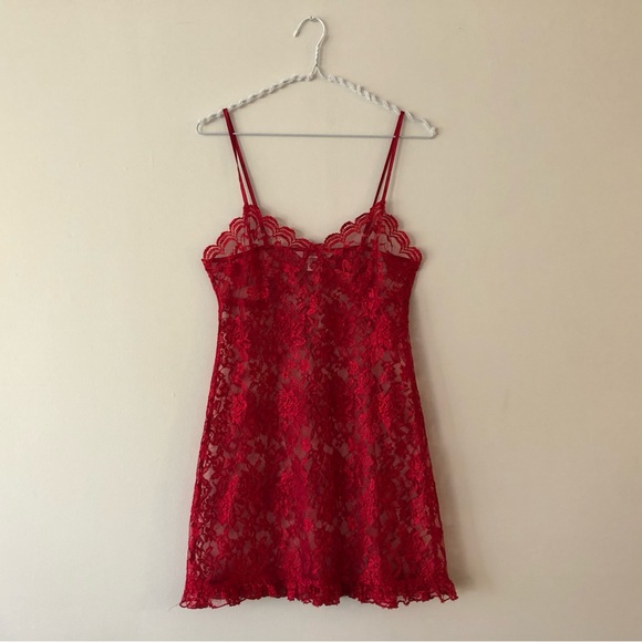 LA VIE EN ROSE Red Lace Mini Dress - Picture 1 of 4